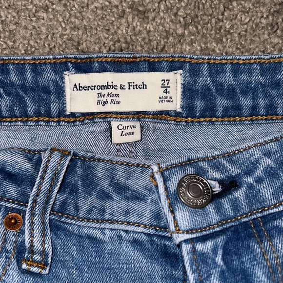 Abercrombie Curve Love Mom Jean - Picture 4 of 4